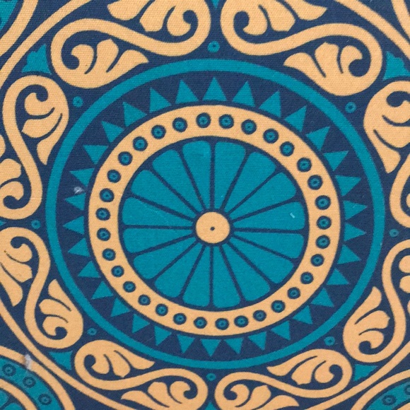 Abstract Canvas - Picture 4 of 4